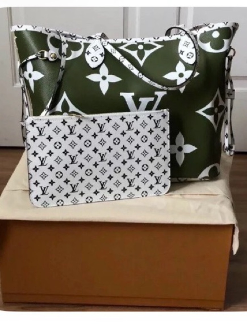 Louis Vuitton Olive Green and White Monogram Large Tote with White Pouch